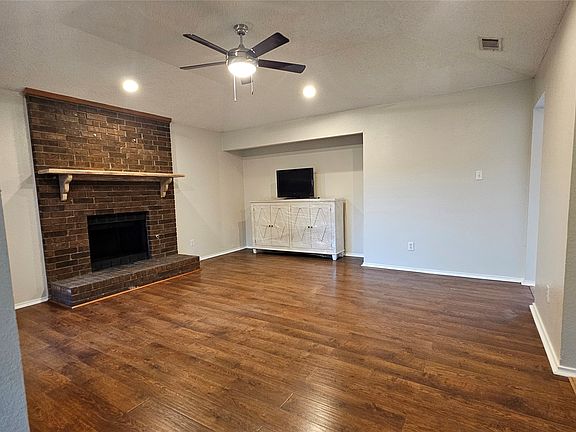 4th image of 2505 Southridge Dr