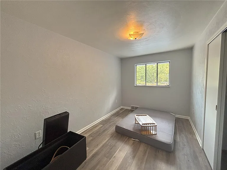 3395 Logan Ferry Rd — Photo 18