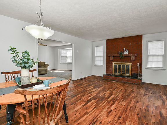 5th image of 1541 E Crestview Street