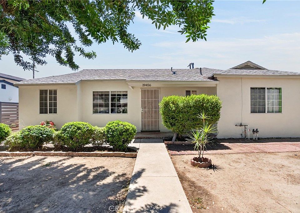 1st image of 19456 Sherman Way