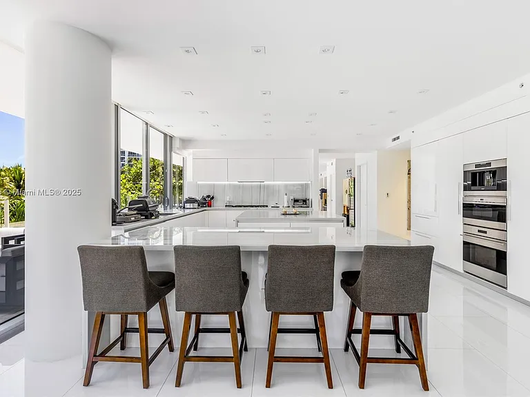 1 Collins Ave #207 — Photo 14