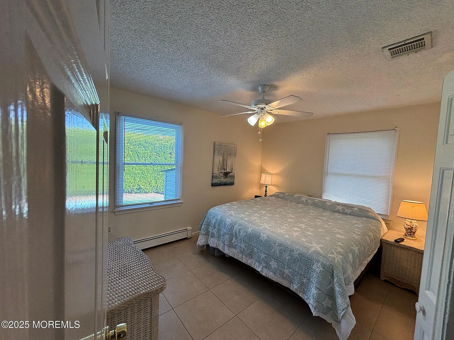 3 bed, 1000 sqft, $2,500 — Photo 4