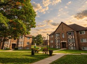 Candlewyck Apartments
