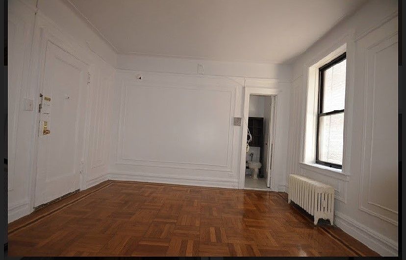 2nd image of 2038 Amsterdam Ave #34