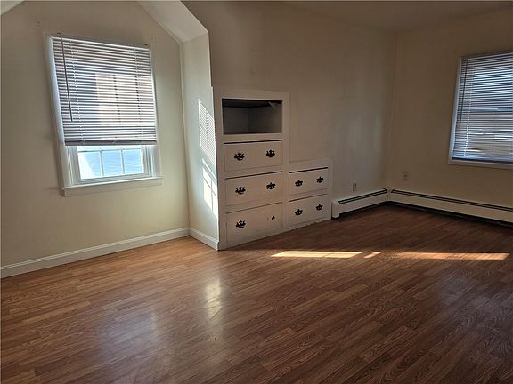 5th image of 157 George Arden Ave