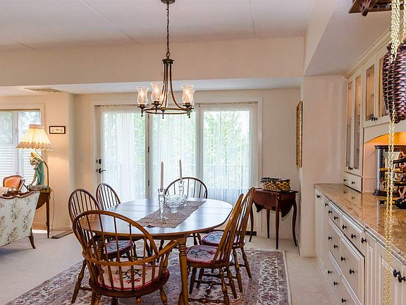 3rd image of 12 Mt Laurels Dr APT 503