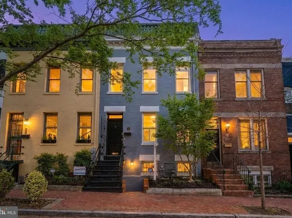 2132 Newport Pl NW, Washington, DC 20037