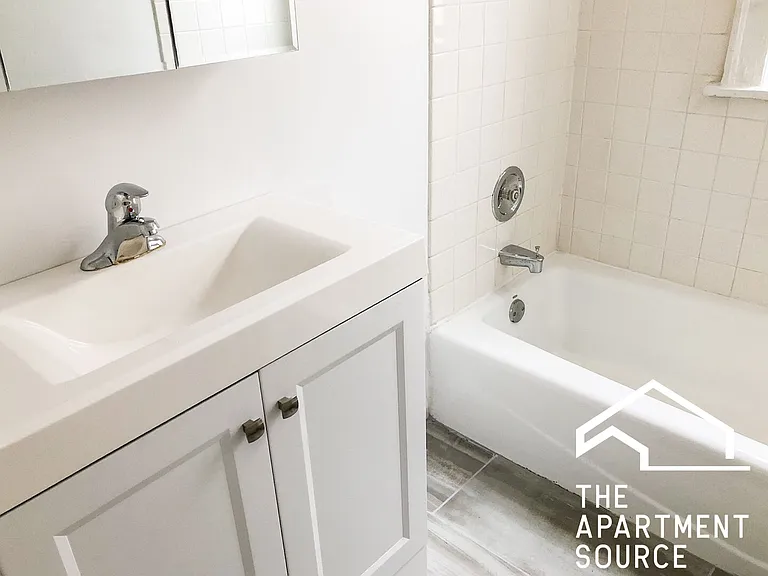 3915 N Greenview Ave #1 — Photo 9