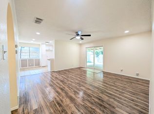 716 NW Hillery St, Burleson, TX 76028