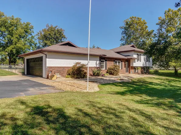 962 Meadowview Drive, Nixa, MO 65714