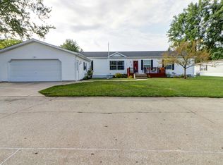 2044 Constitution Ave, Urbana, IL 61802