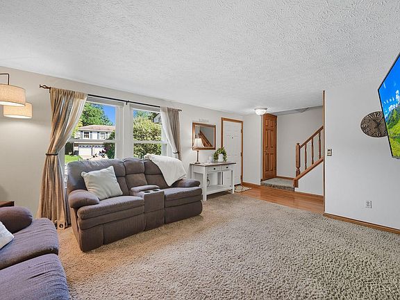 4th image of 5001 Francisview Dr