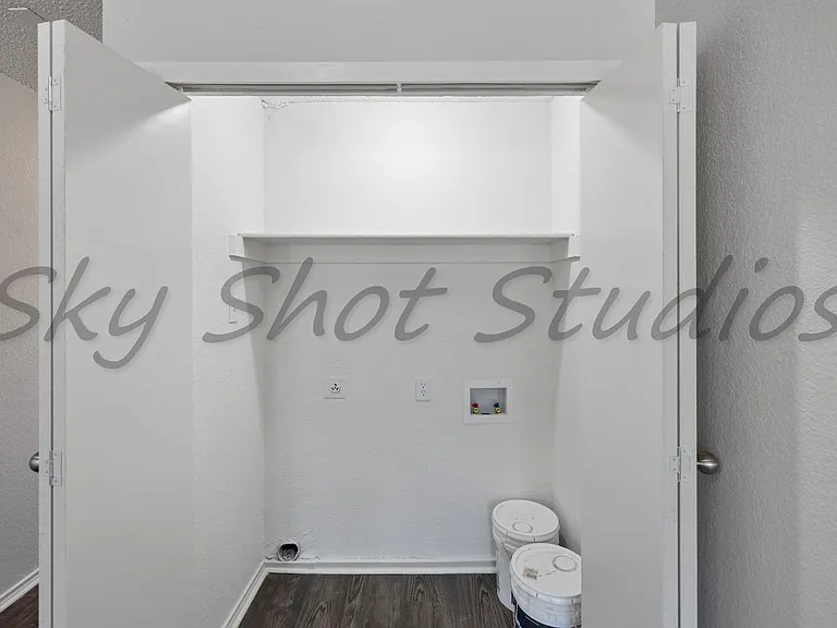 2542 Avenue H #1 — Photo 3