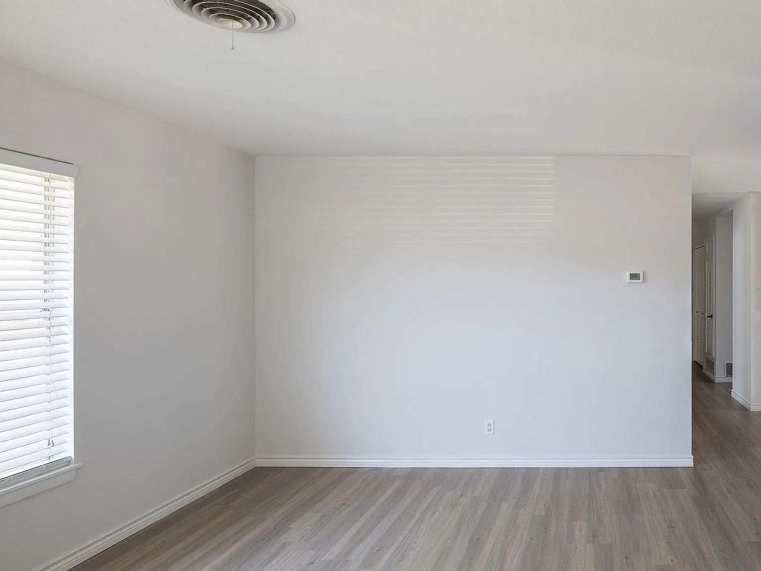 3728 Crossette Dr — Photo 2