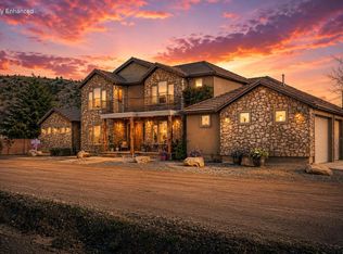 1045 W Sapphire Dr, Saint George, UT 84770