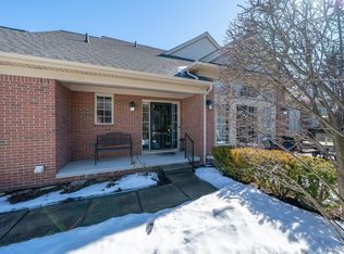 219 Harrington Dr, Troy, MI 48098