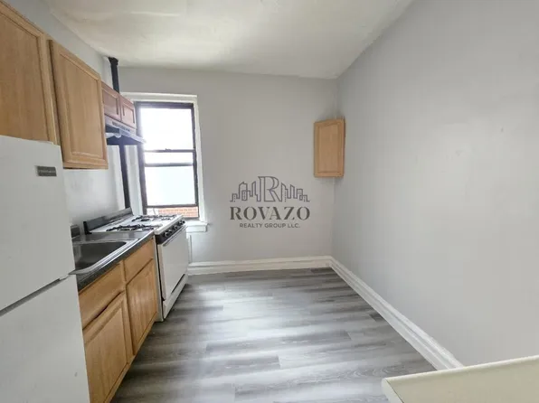 160 Ellis Ave, Irvington, NJ