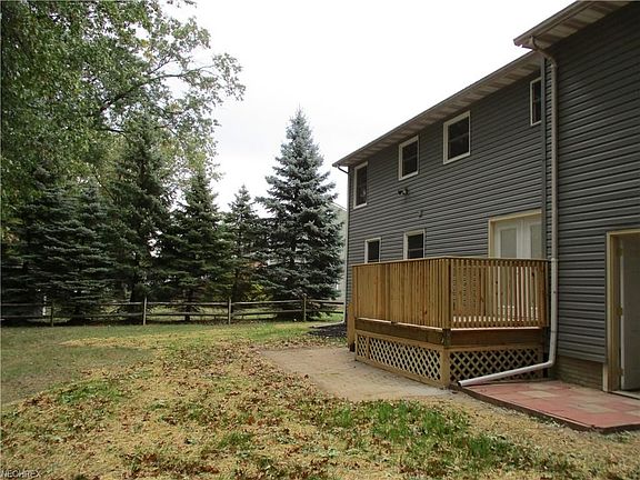 3rd image of 1460 Lexington Dr