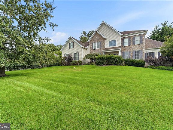 3rd image of 13 Poplar Rd