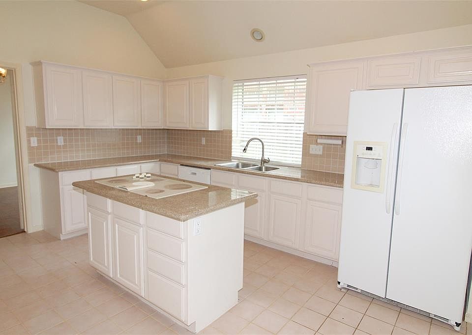 1st image of 4515 Oak Valley Dr