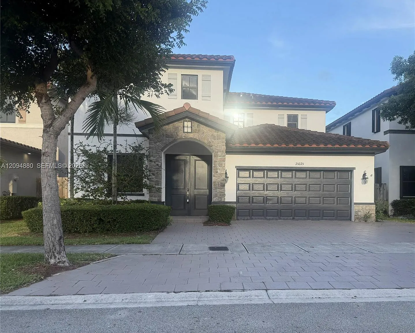Coco Palm Estates — Photo 2