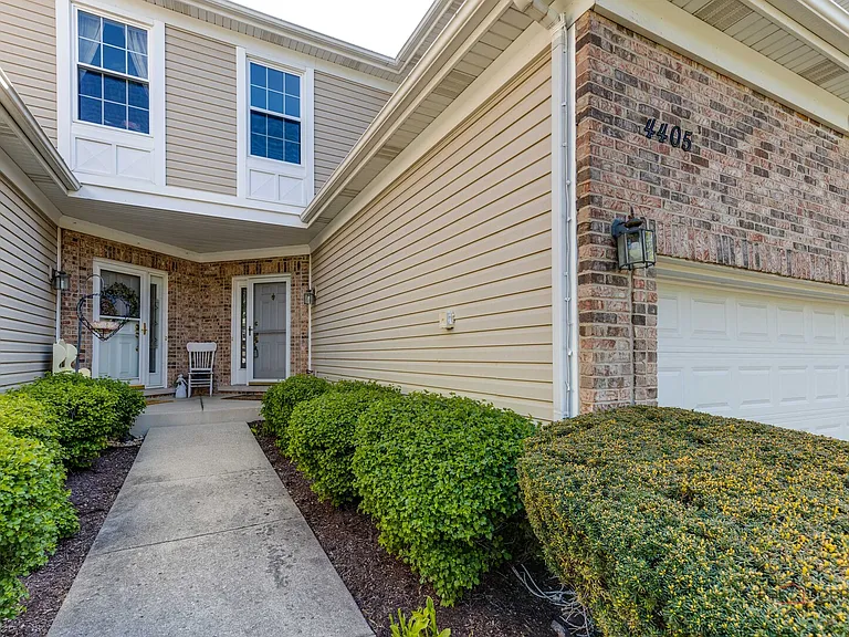 4405 Middleton Pl — Photo 4