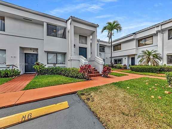 3rd image of 21300 San Simeon Way APT M4