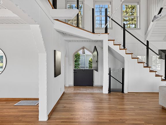 5th image of 10150 S Riverside Dr