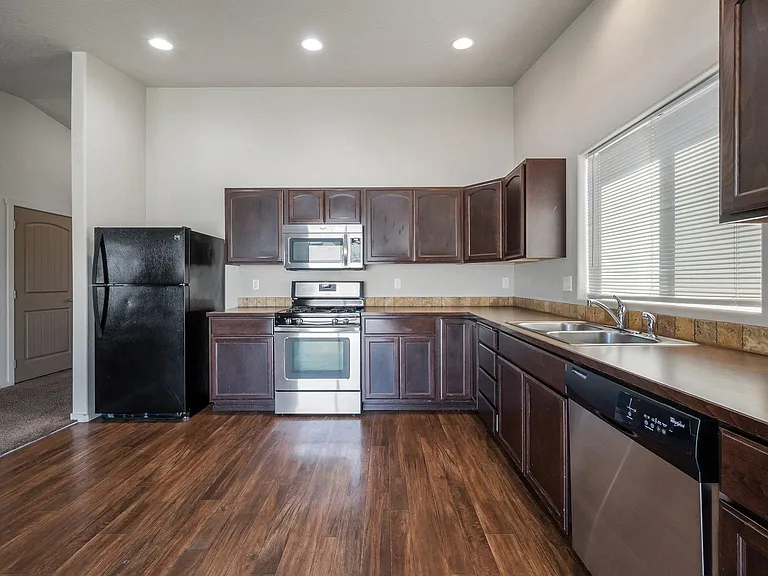 6933 N Fast Hawk Ln — Photo 10