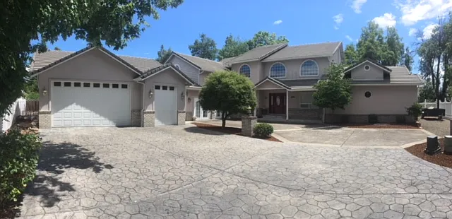 271 Rosewood Ln photo 1