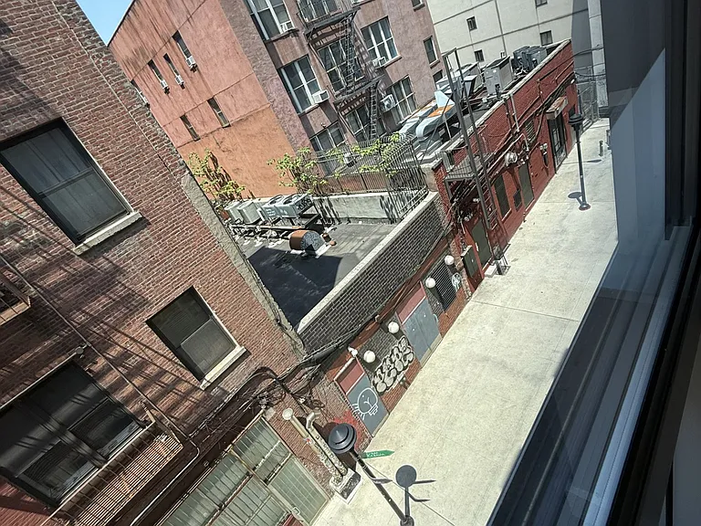 22 E 1st St #406 — Photo 8