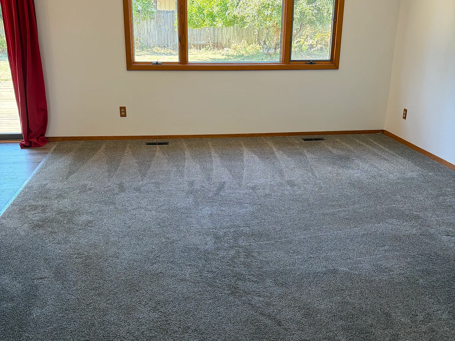 3 bed, 1035 sqft, $2,300 — Photo 2