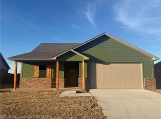 124 Countryside Way, Pocola, OK 74902