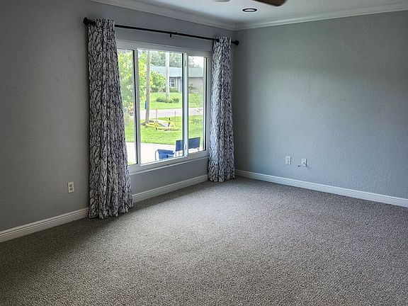 4th image of 18505 Satsuma Ave