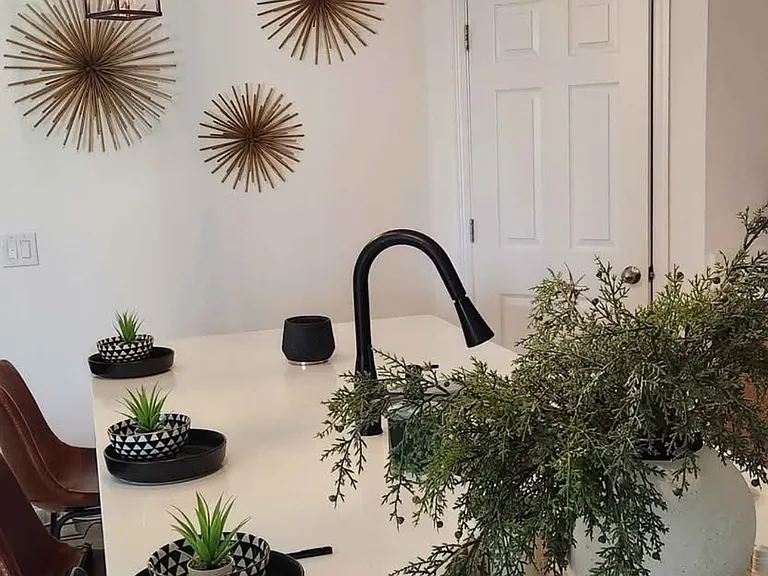Yarian Dr — Photo 8