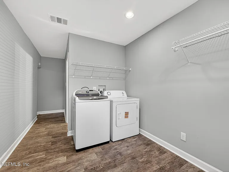 4660 French St — Photo 23