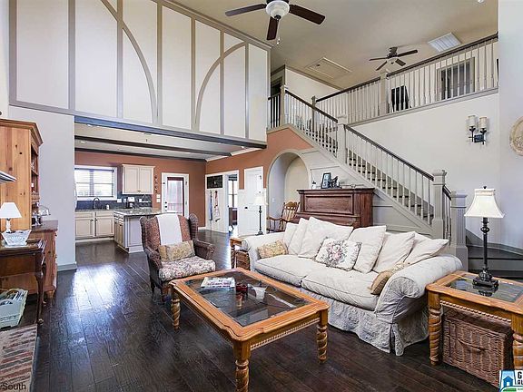 4th image of 201 Lake Chelsea Dr