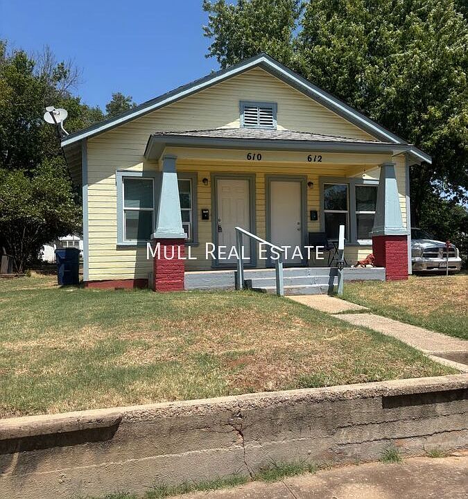 1st image of 610 E Harrison Ave
