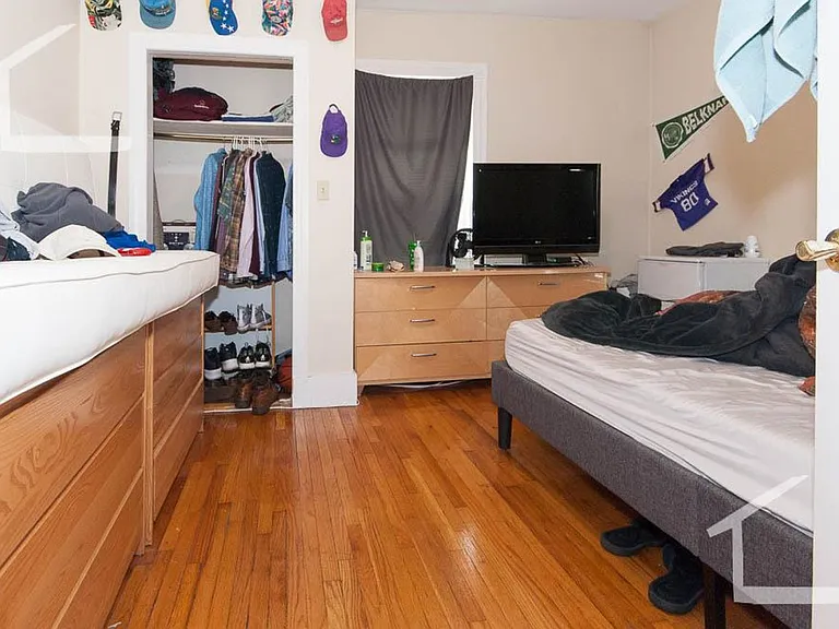 56 Falkland St #1 — Photo 5