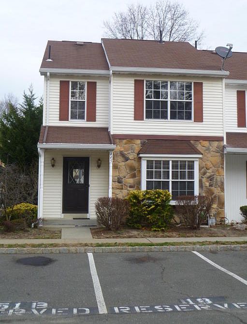 1st image of 445 Rose Ct