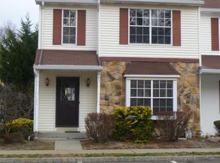 445 Rose Ct, Lakewood, NJ 08701