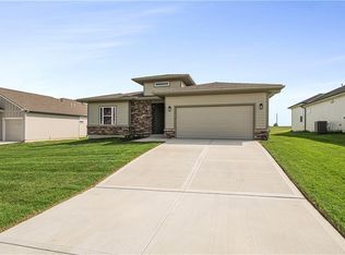 4729 S 22nd St, Leavenworth, KS 66048