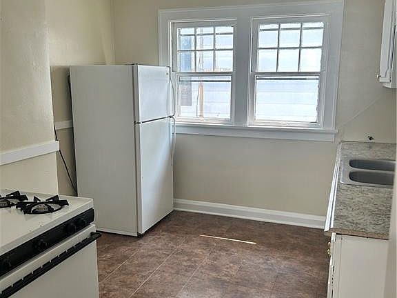 5th image of 4429 Belmar Ave