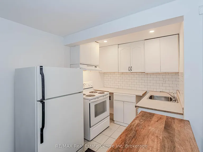 124 Downey Rd — Photo 5