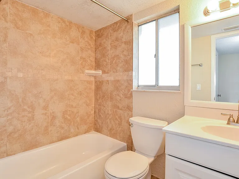 608 Pheasant Ave — Photo 13