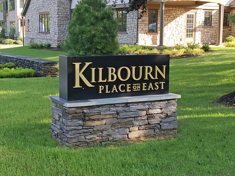 Kilbourn Place on East — Photo 56