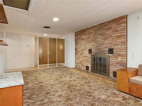 5th image of 409 S Peking St