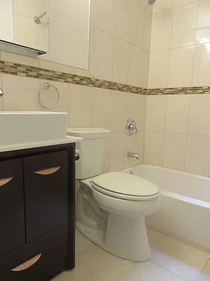 Rented by Space Real Estate | media 25