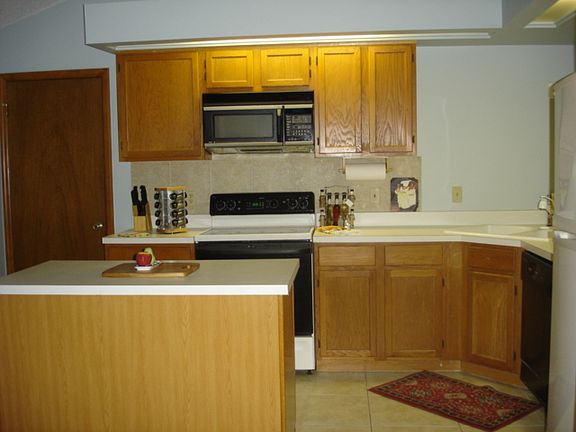 2nd image of 551 Stillwater Dr