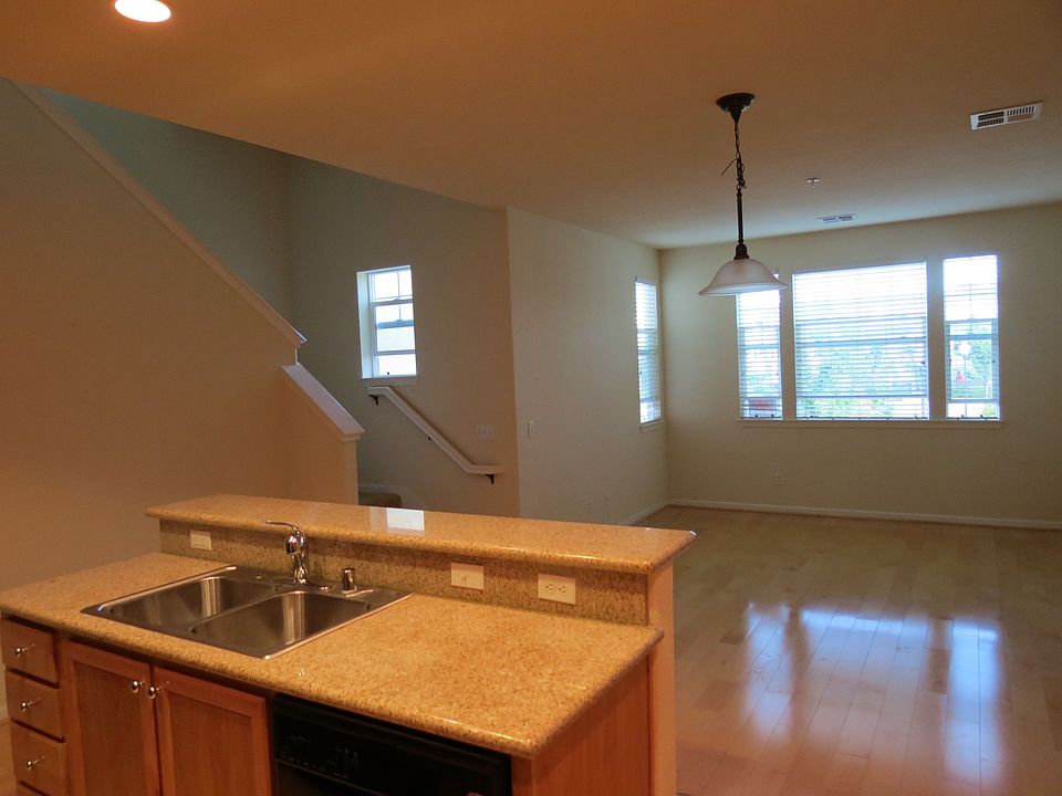 Kitchen / Living Room